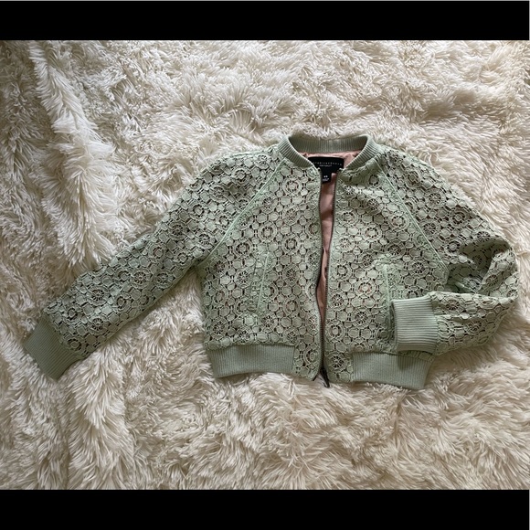 Lace Jacket - Picture 1 of 4